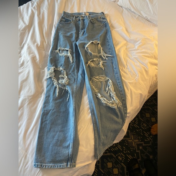 Urban Outfitters Ripped Jeans Size 29 - Picture 2 of 3